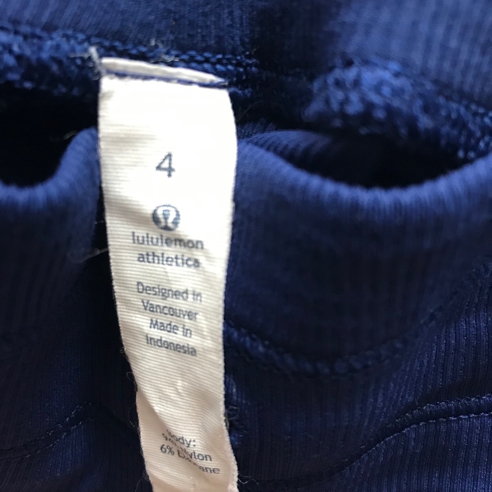 Lululemon - Picture 4 of 5